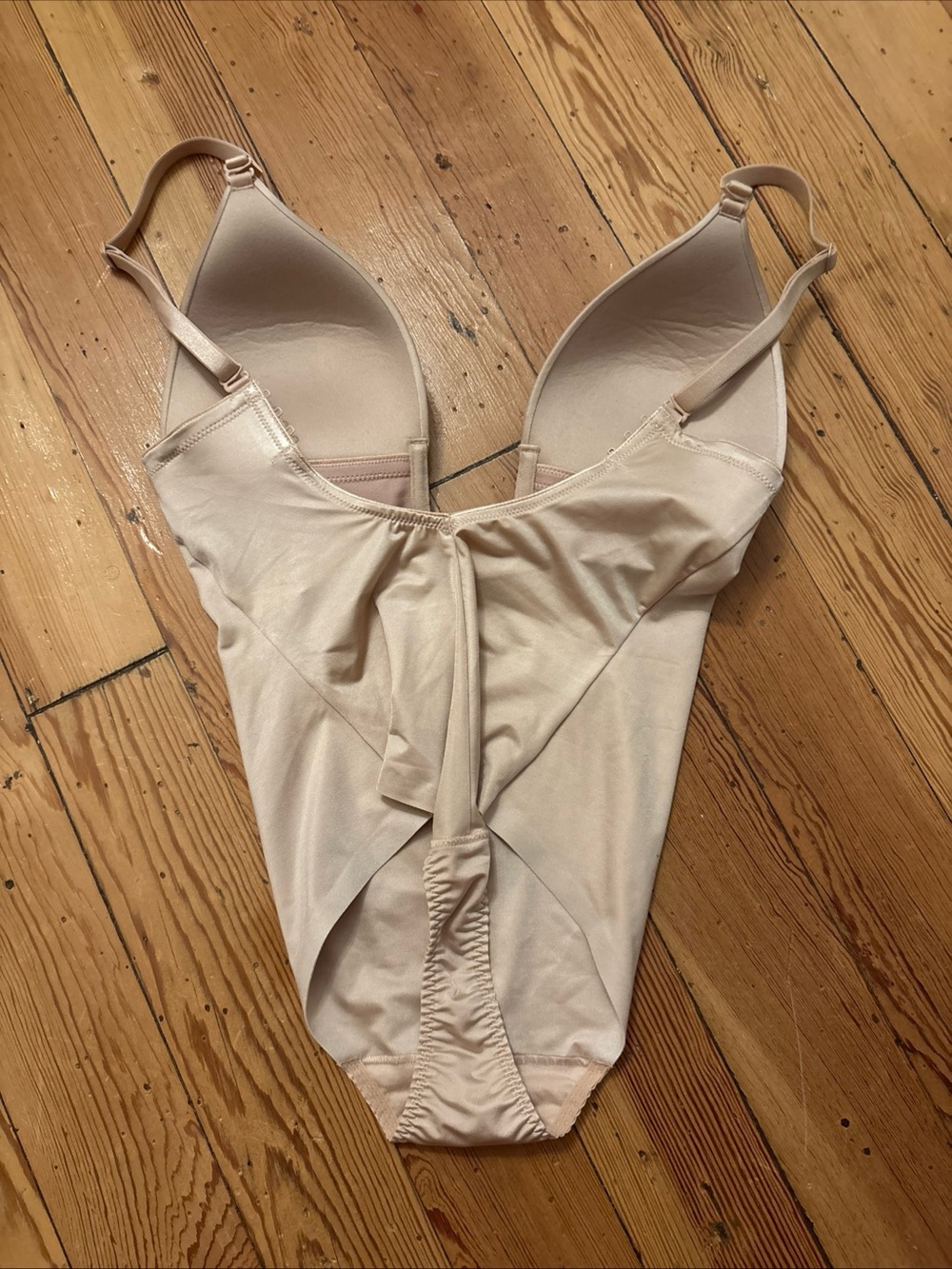 SPANX Suit Your Fancy Plunge Low-Back Thong Bodysuit Champagne Beige Medium - Picture 2 of 5